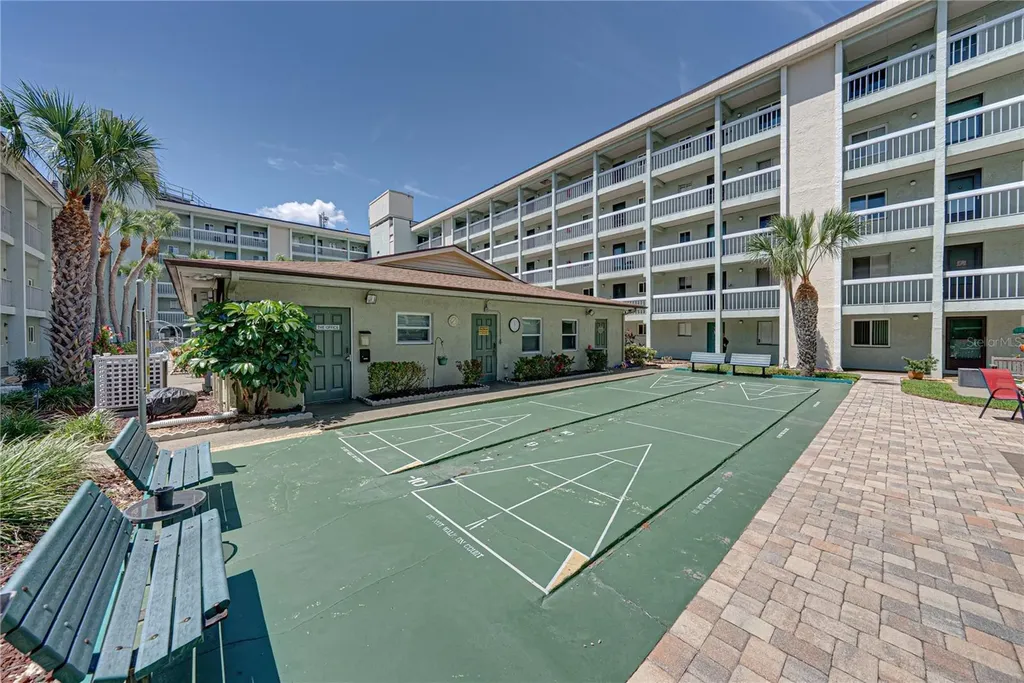 801 83rd Avenue N St Petersburg FL 33702