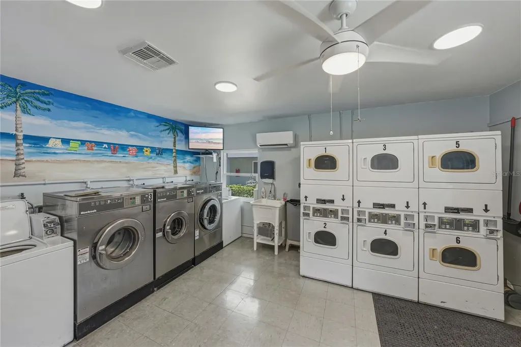 801 83rd Avenue N St Petersburg FL 33702