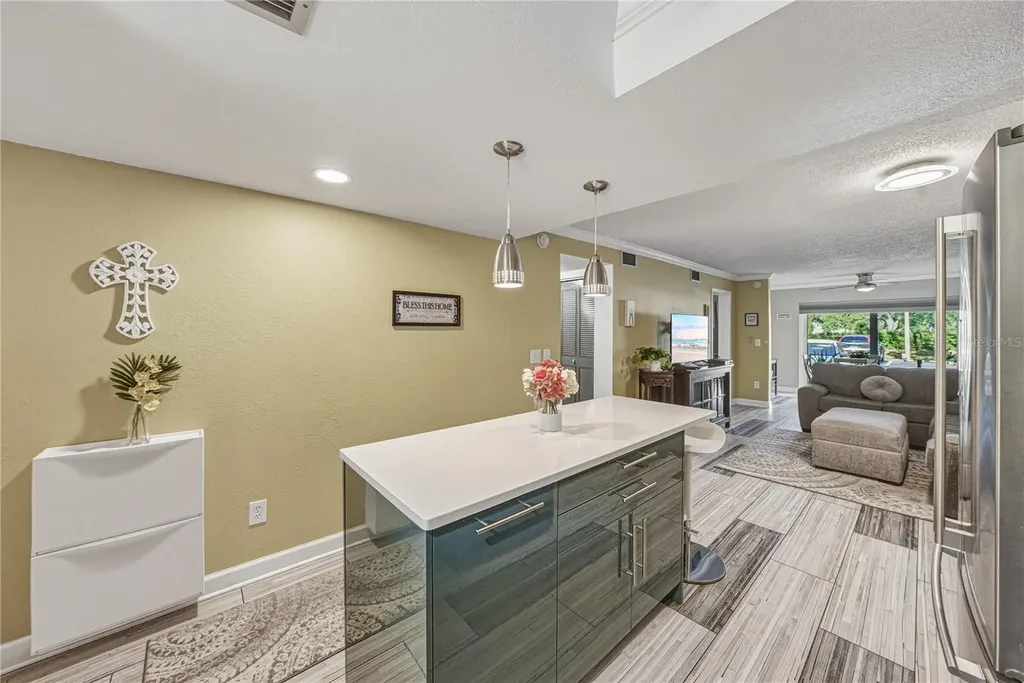 801 83rd Avenue N St Petersburg FL 33702