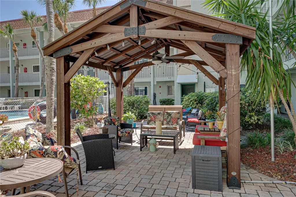 801 83rd Avenue N St Petersburg FL 33702