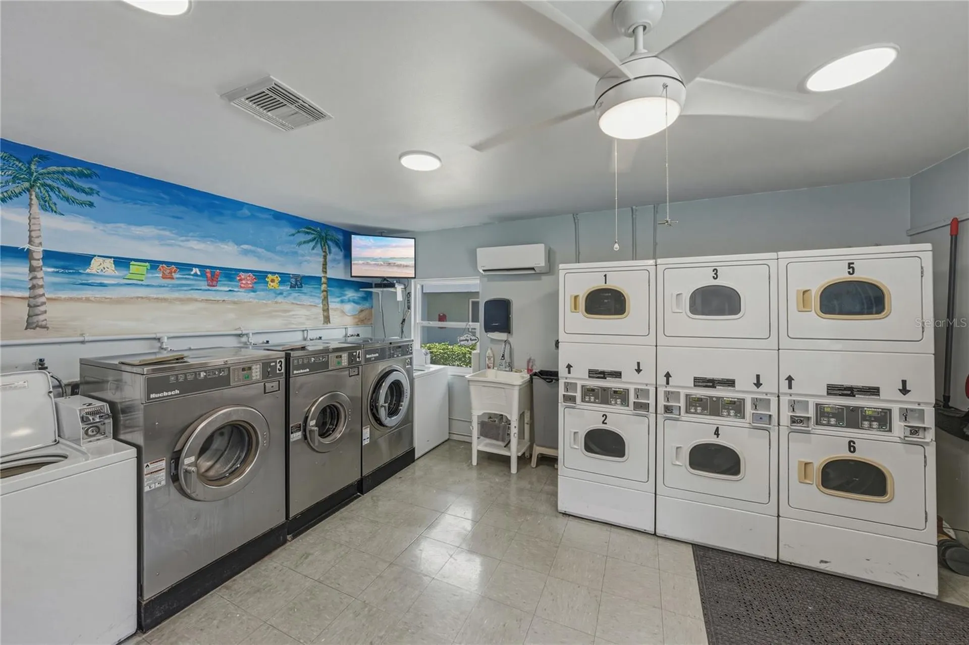 801 83rd Avenue N St Petersburg FL 33702