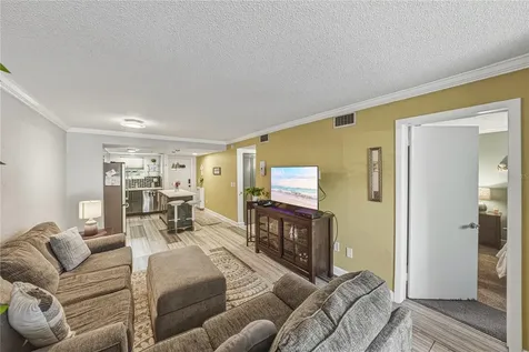 801 83rd Avenue N St Petersburg FL 33702