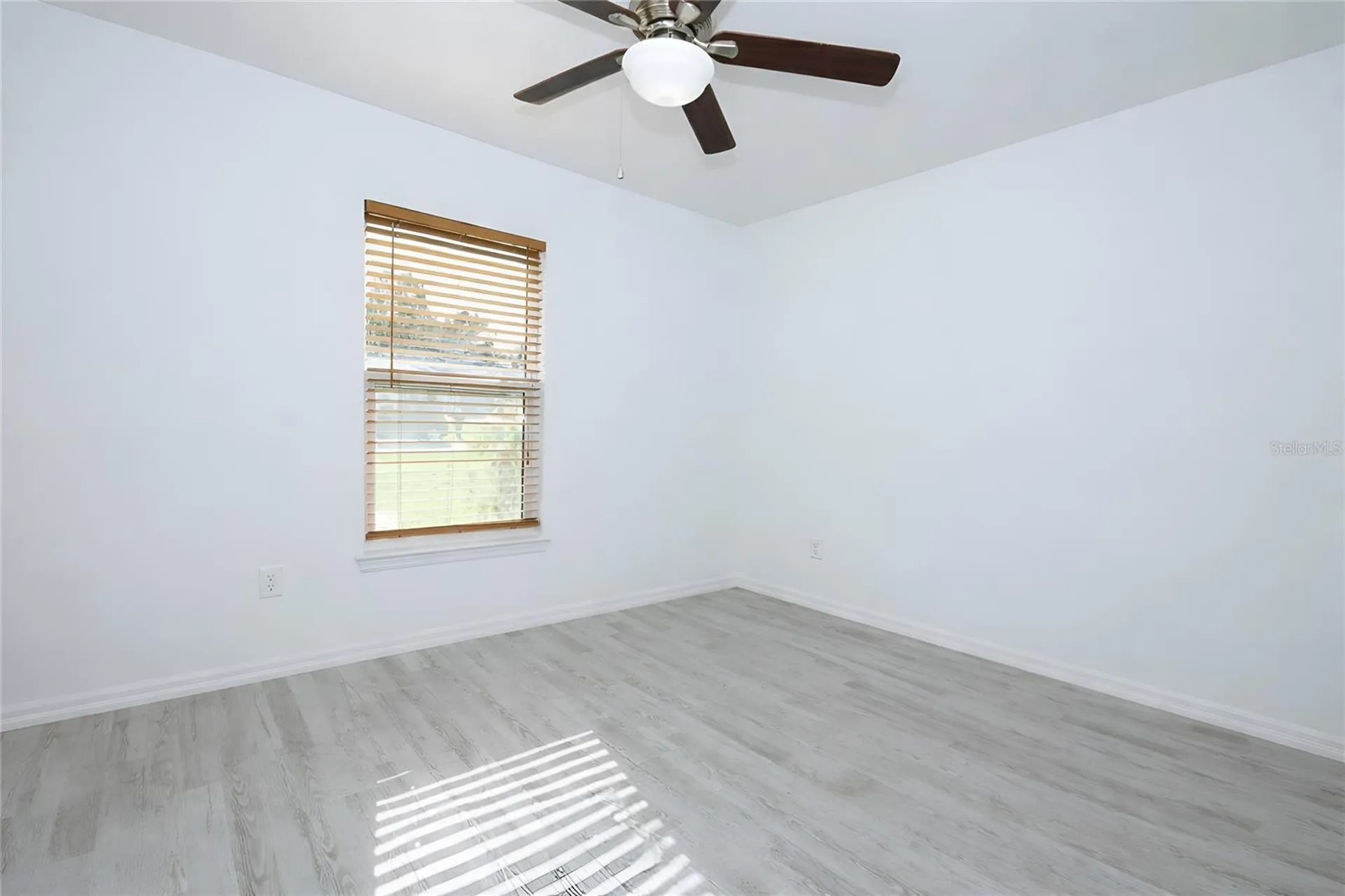 1068 Mayflower Avenue Deltona FL 32725