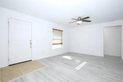 1068 Mayflower Avenue Deltona FL 32725