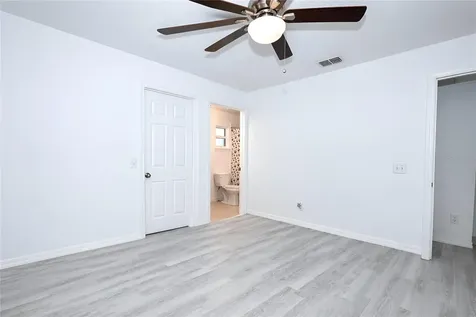 1068 Mayflower Avenue Deltona FL 32725