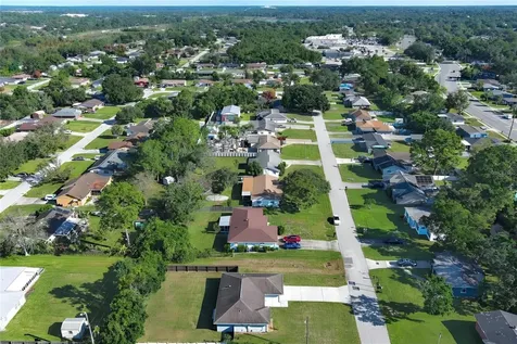 1068 Mayflower Avenue Deltona FL 32725