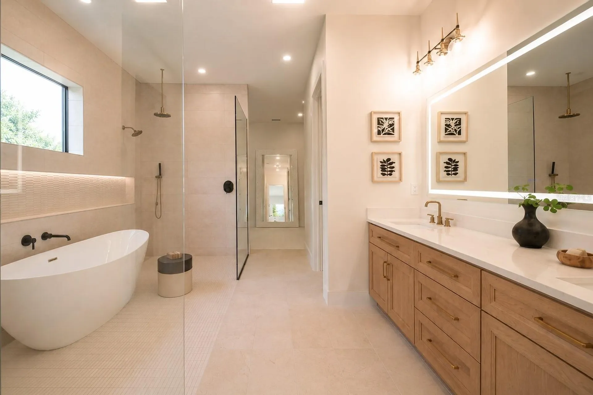 2121 Clematis Court Sarasota FL 34237