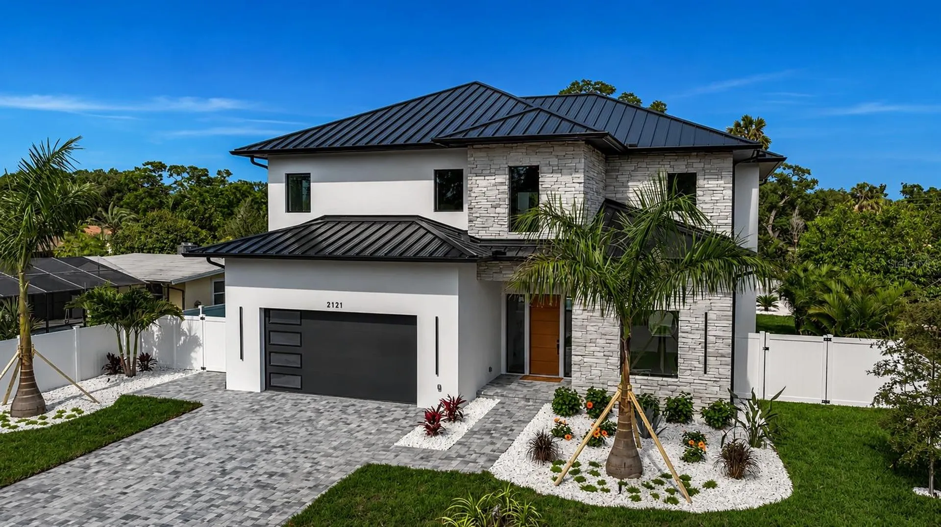 2121 Clematis Court Sarasota FL 34237