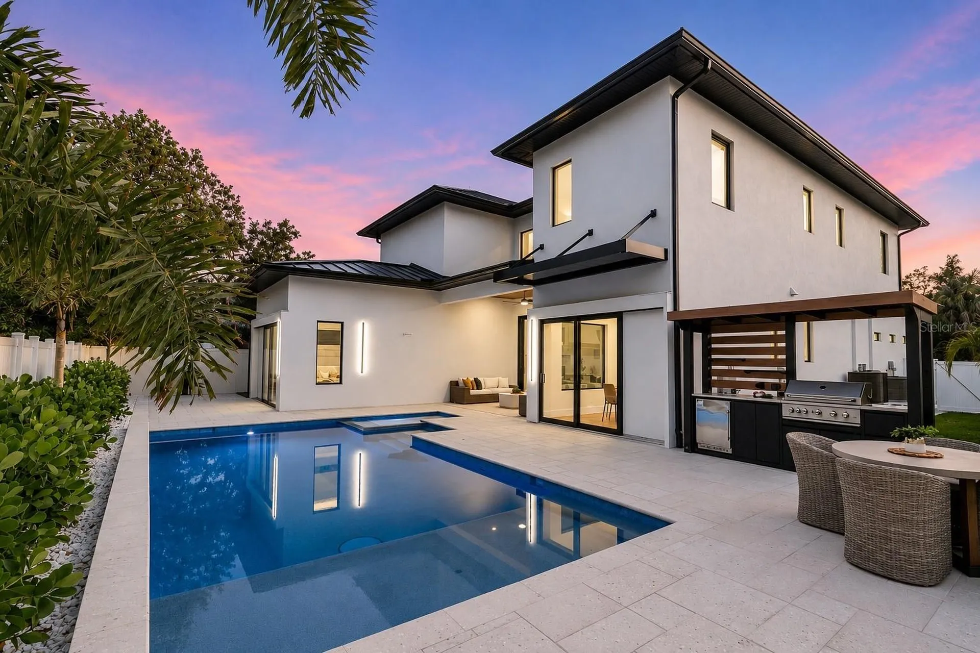 2121 Clematis Court Sarasota FL 34237