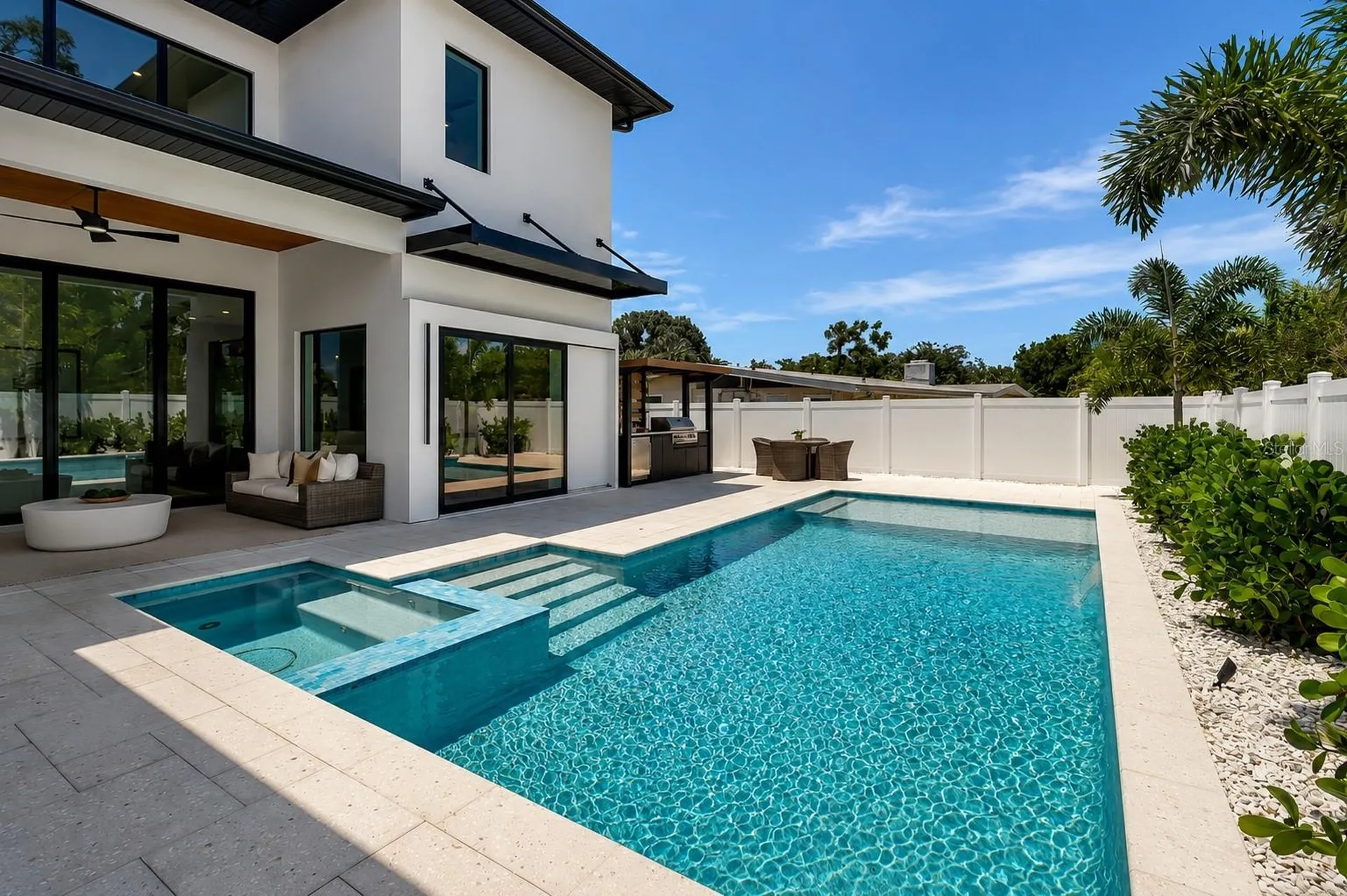 2121 Clematis Court Sarasota FL 34237