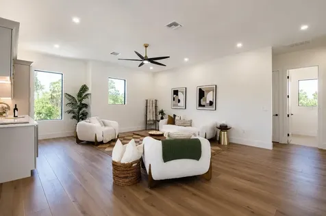 2121 Clematis Court Sarasota FL 34237