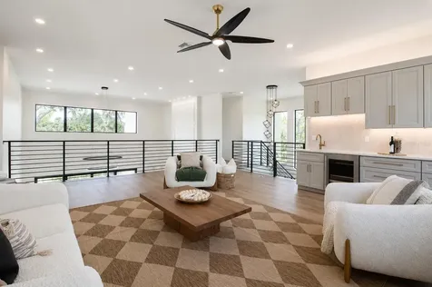 2121 Clematis Court Sarasota FL 34237