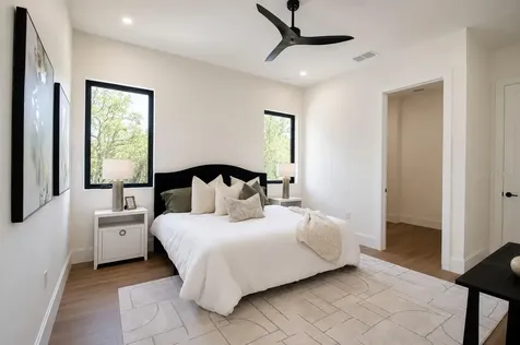 2121 Clematis Court Sarasota FL 34237