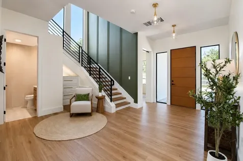 2121 Clematis Court Sarasota FL 34237