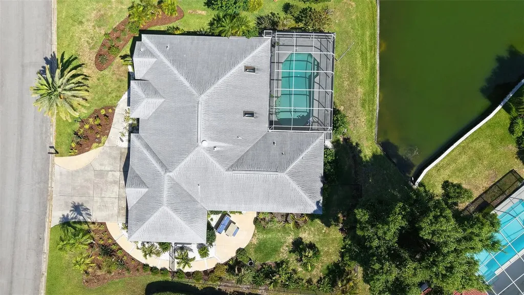 6988 Country Lakes Circle Sarasota FL 34243