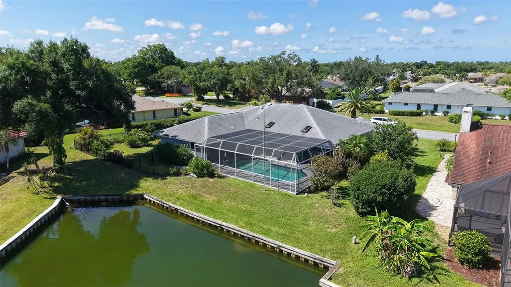 6988 Country Lakes Circle Sarasota FL 34243