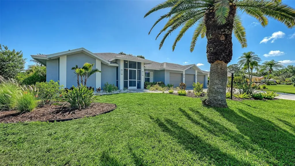 6988 Country Lakes Circle Sarasota FL 34243
