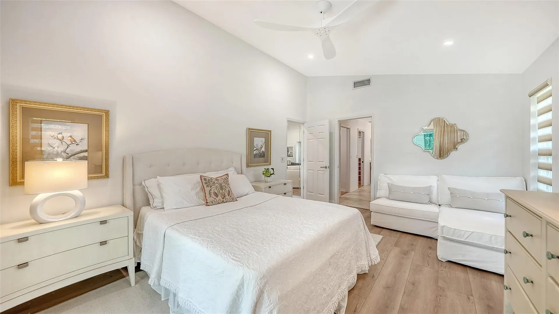 6988 Country Lakes Circle Sarasota FL 34243