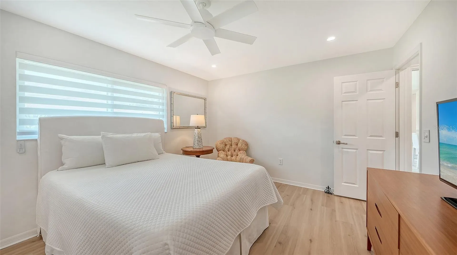 6988 Country Lakes Circle Sarasota FL 34243