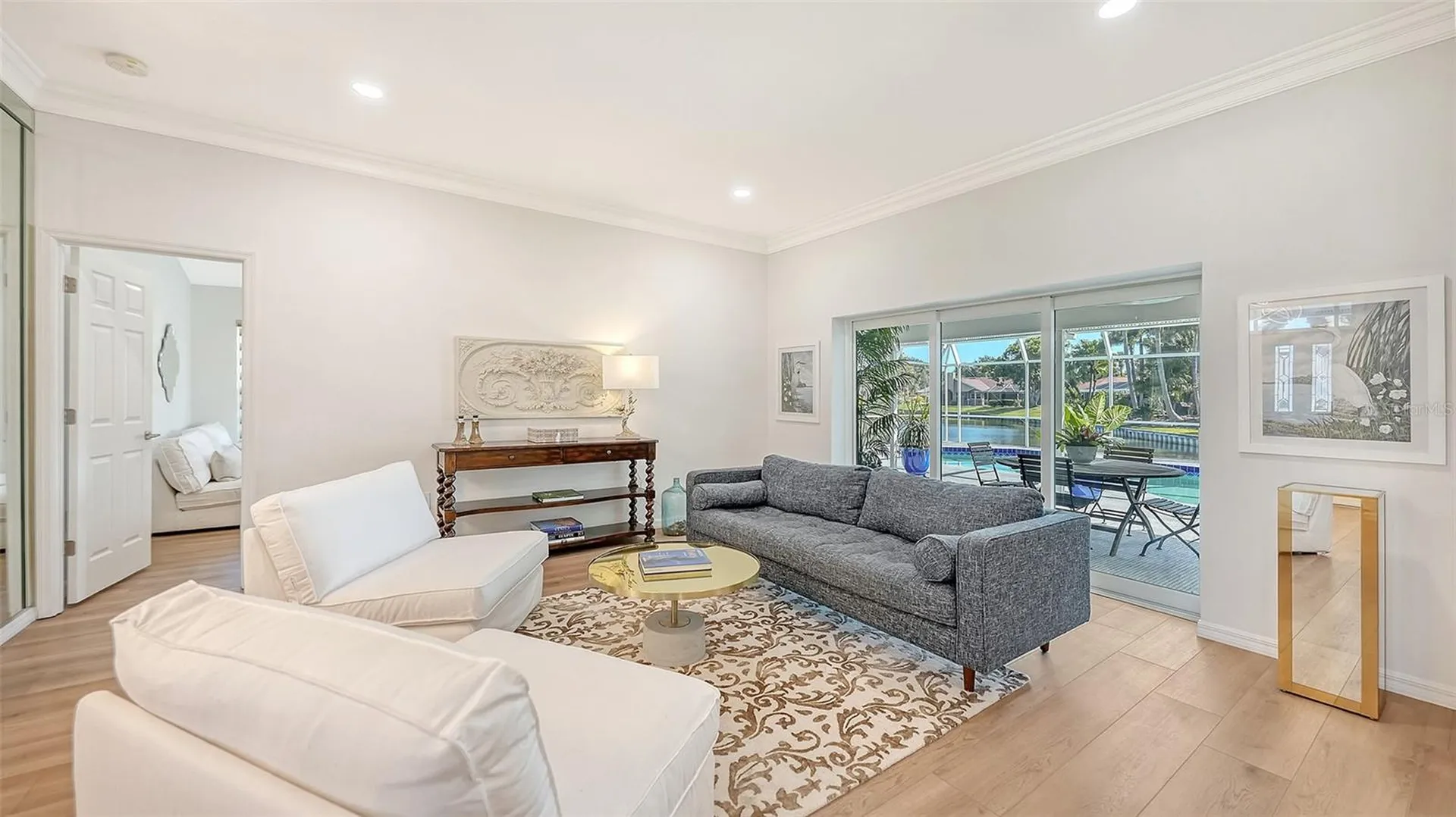 6988 Country Lakes Circle Sarasota FL 34243