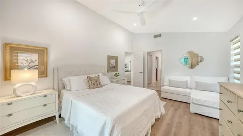 6988 Country Lakes Circle Sarasota FL 34243