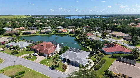 6988 Country Lakes Circle Sarasota FL 34243