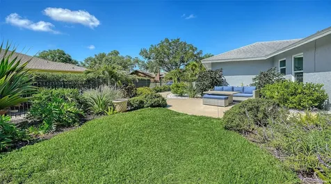 6988 Country Lakes Circle Sarasota FL 34243