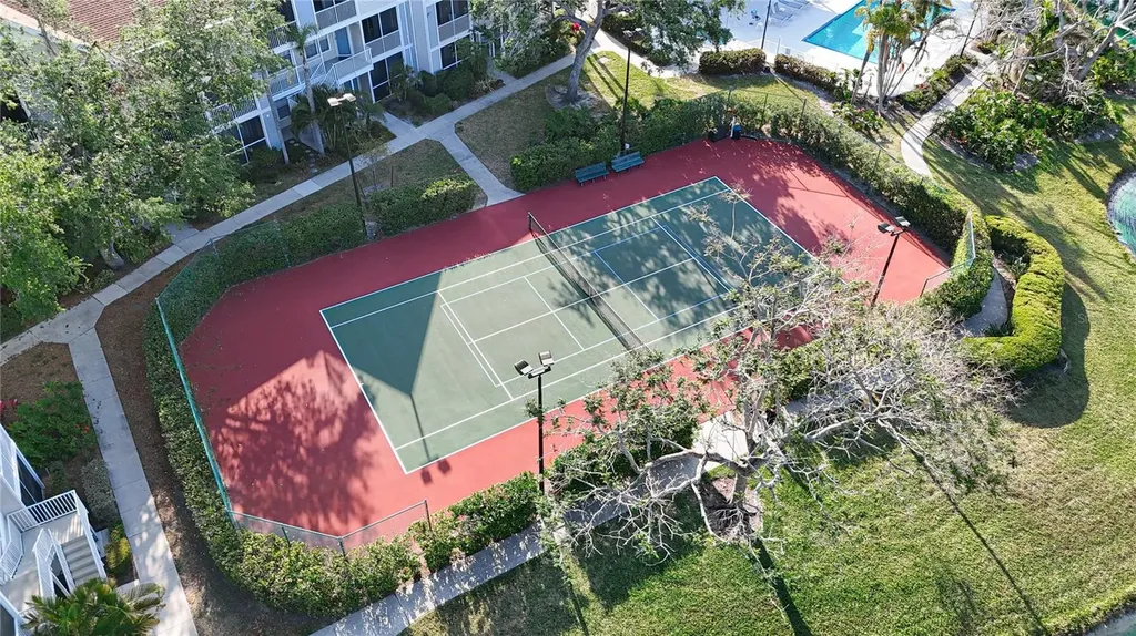 850 S Tamiami Trail Sarasota FL 34236