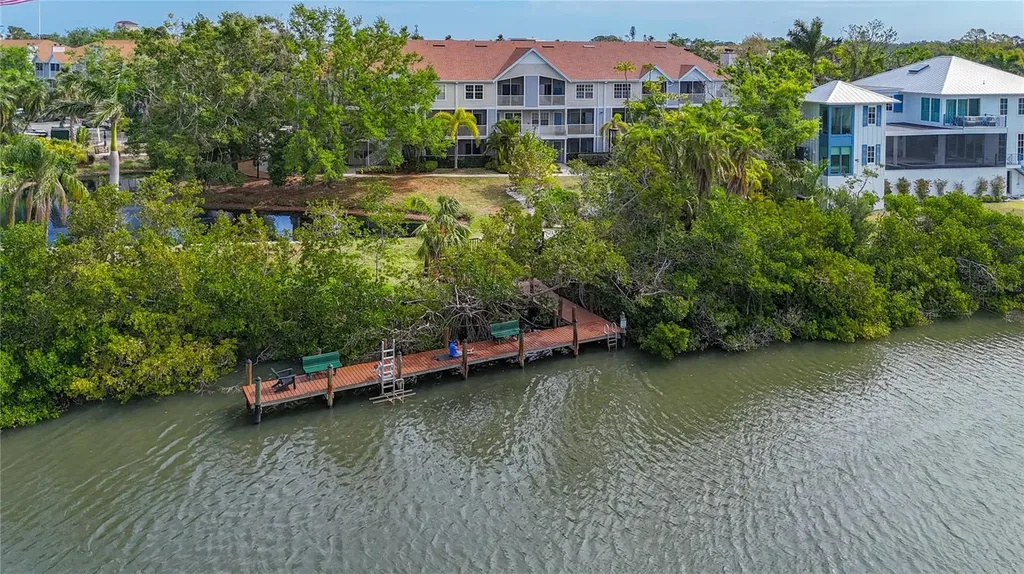 850 S Tamiami Trail Sarasota FL 34236