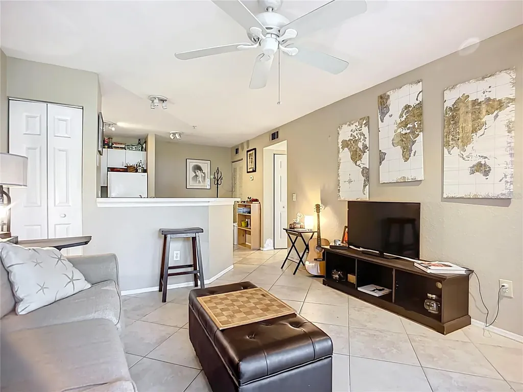 850 S Tamiami Trail Sarasota FL 34236