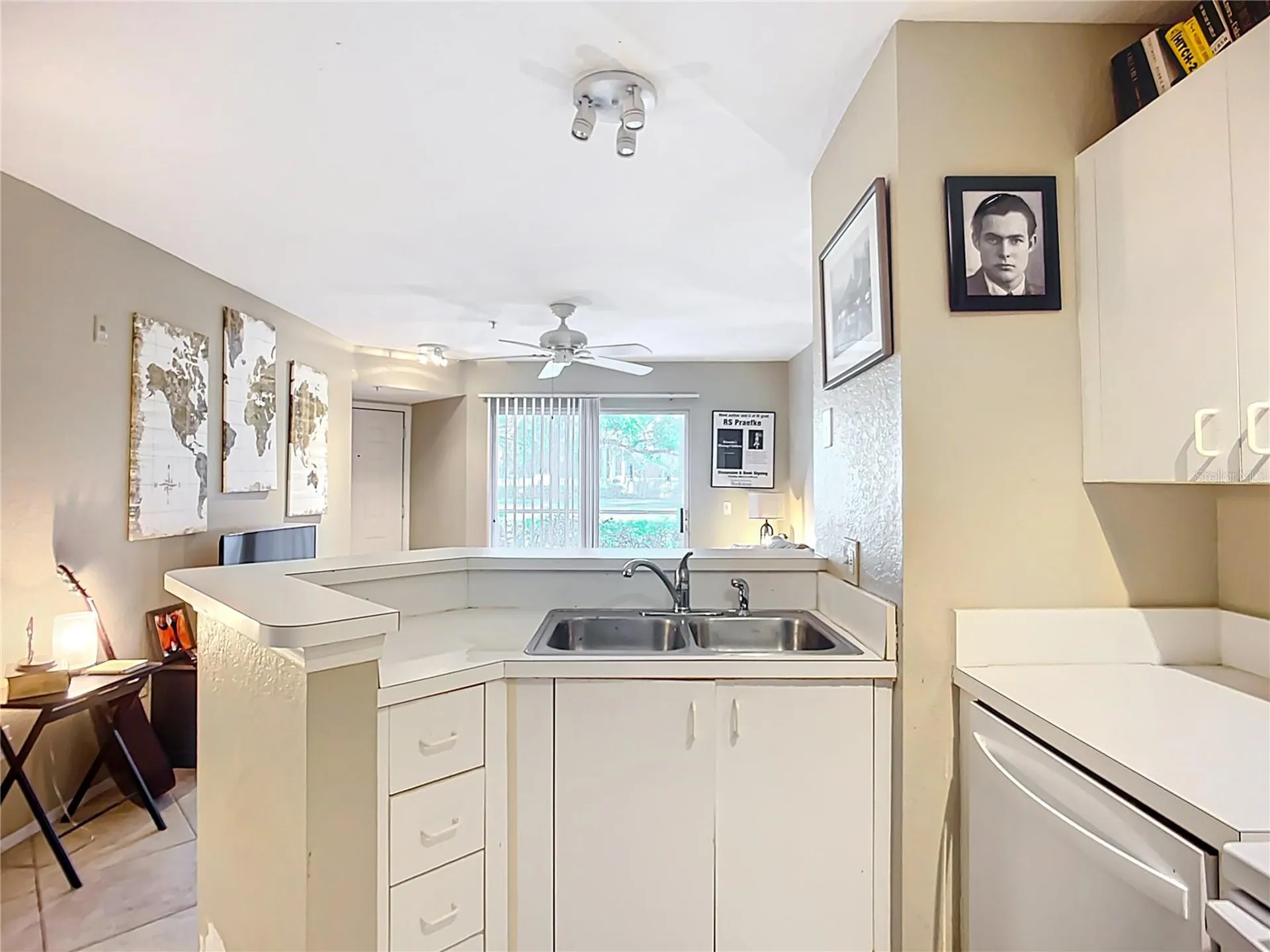 850 S Tamiami Trail Sarasota FL 34236