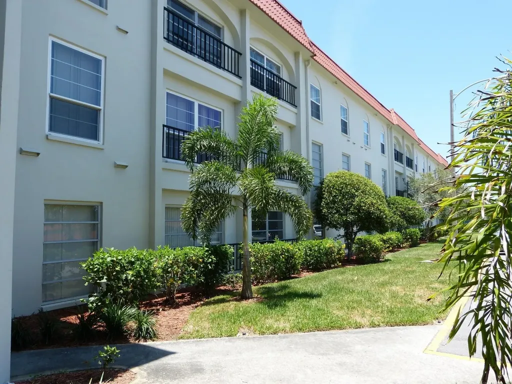 2700 Bayshore Boulevard Dunedin FL 34698