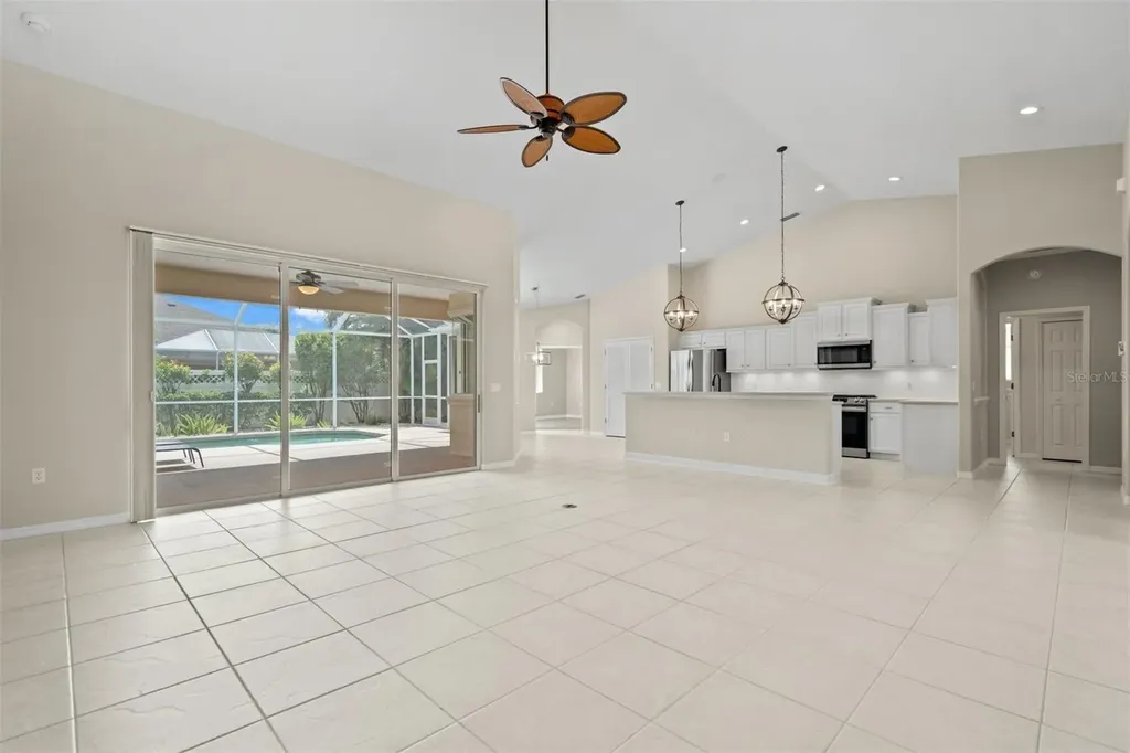 7806 Drayton Circle Bradenton FL 34201