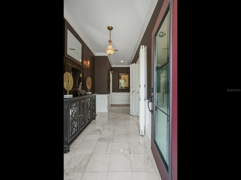 4507 W Watrous Avenue Tampa FL 33629