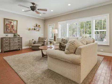 4507 W Watrous Avenue Tampa FL 33629