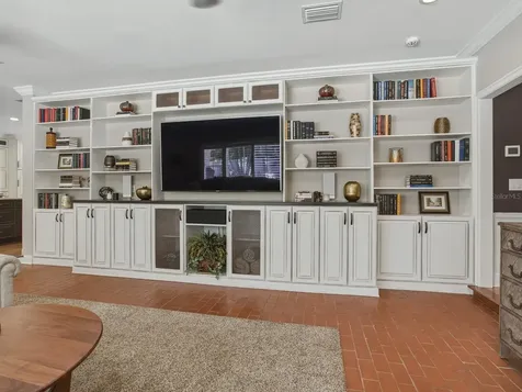 4507 W Watrous Avenue Tampa FL 33629