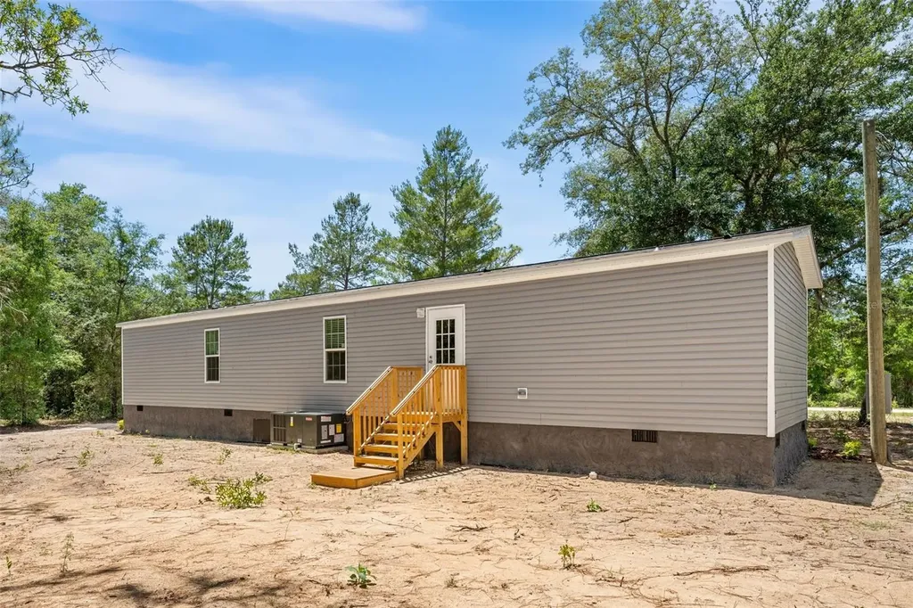 1051 NE 129 Avenue Williston FL 32696