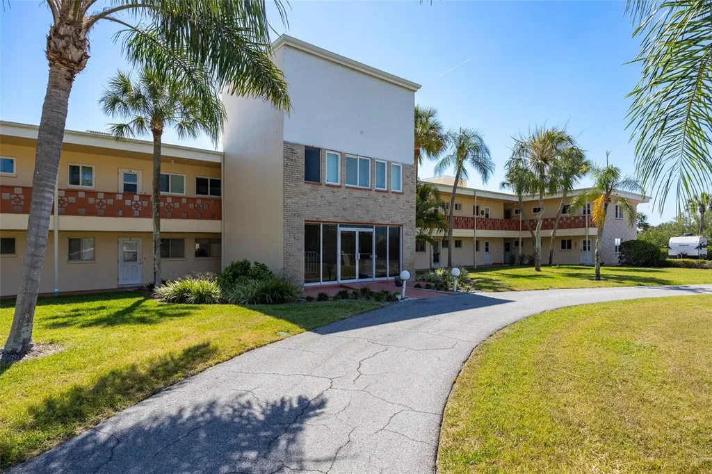 2900 45th Street S Gulfport FL 33711