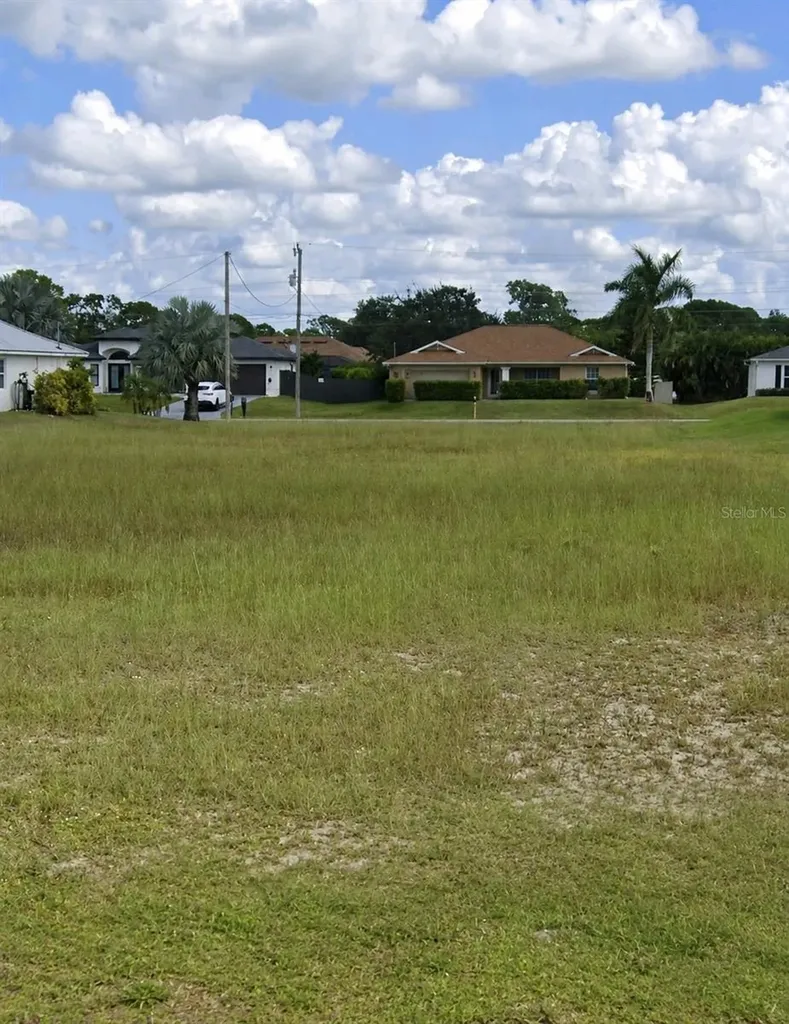 3813 NE 23rd Avenue Cape Coral FL 33909