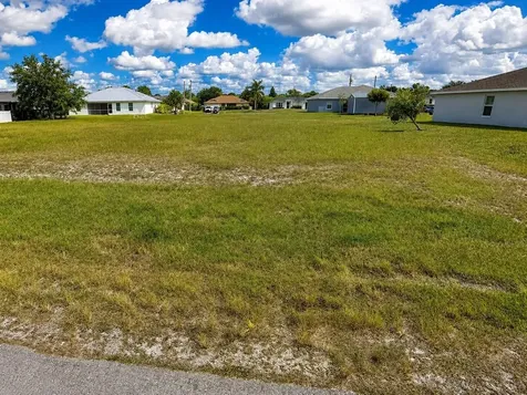 3813 NE 23rd Avenue Cape Coral FL 33909