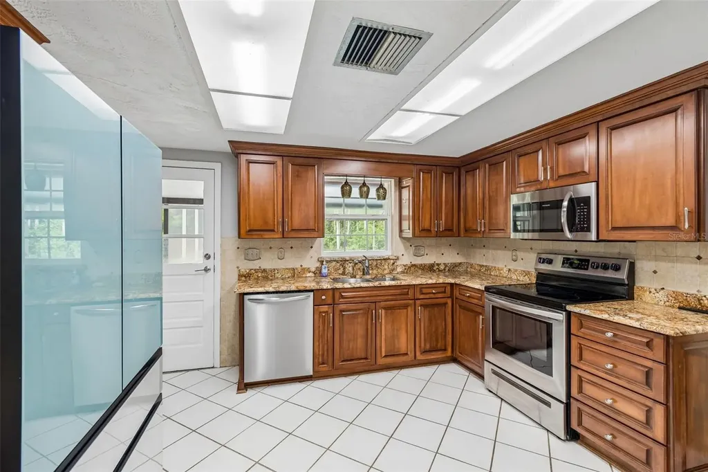 7635 Tanglewood Drive New Port Richey FL 34654