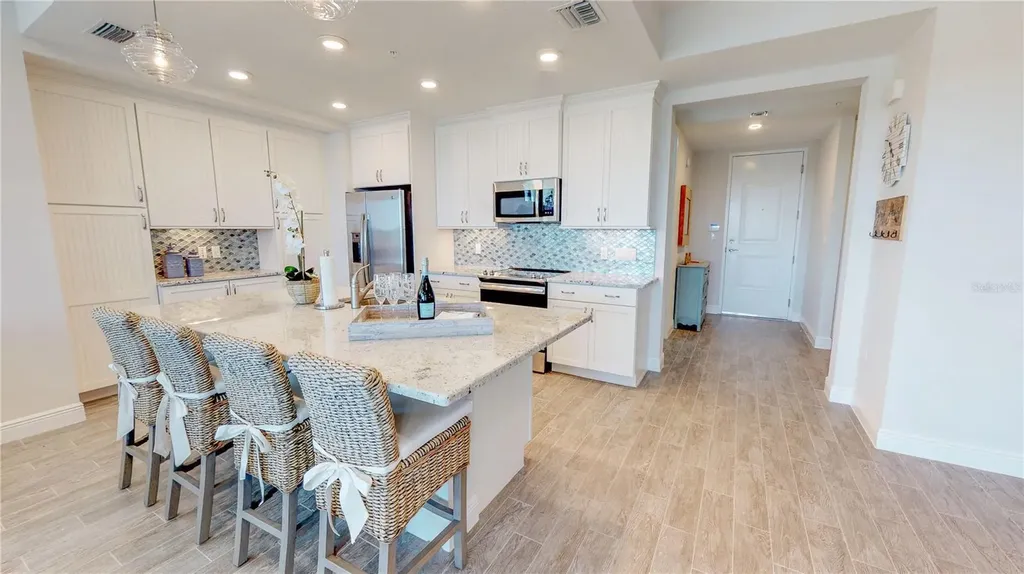 387 Aruba Circle Bradenton FL 34209
