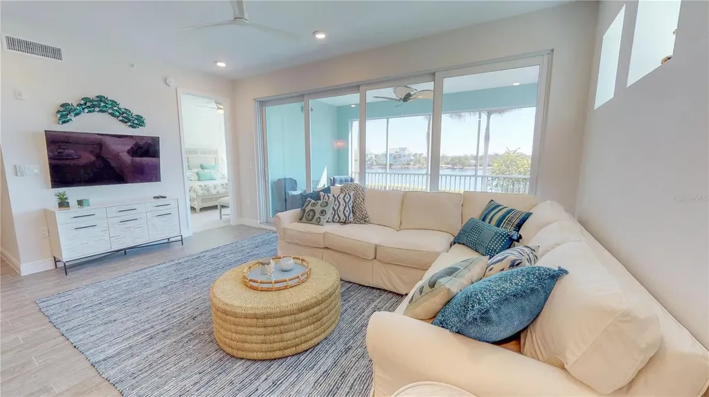 387 Aruba Circle Bradenton FL 34209