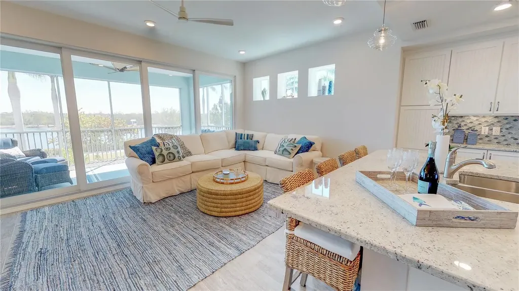 387 Aruba Circle Bradenton FL 34209