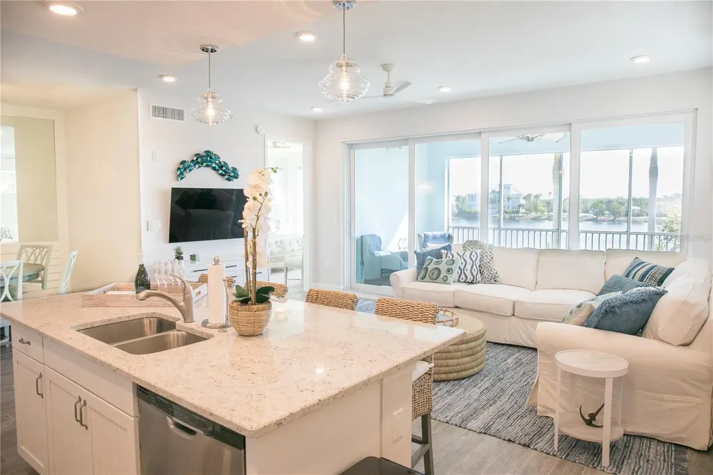 387 Aruba Circle Bradenton FL 34209