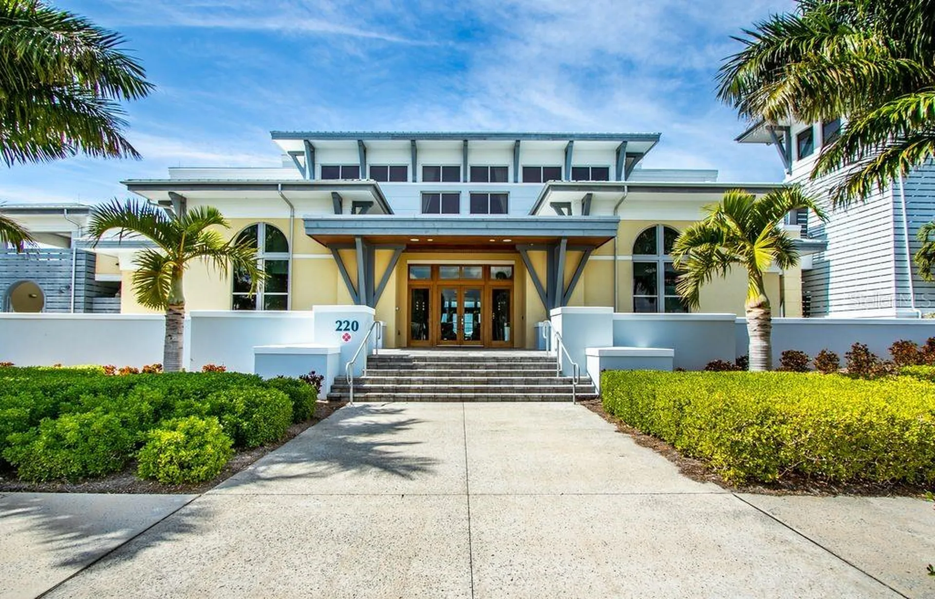 387 Aruba Circle Bradenton FL 34209