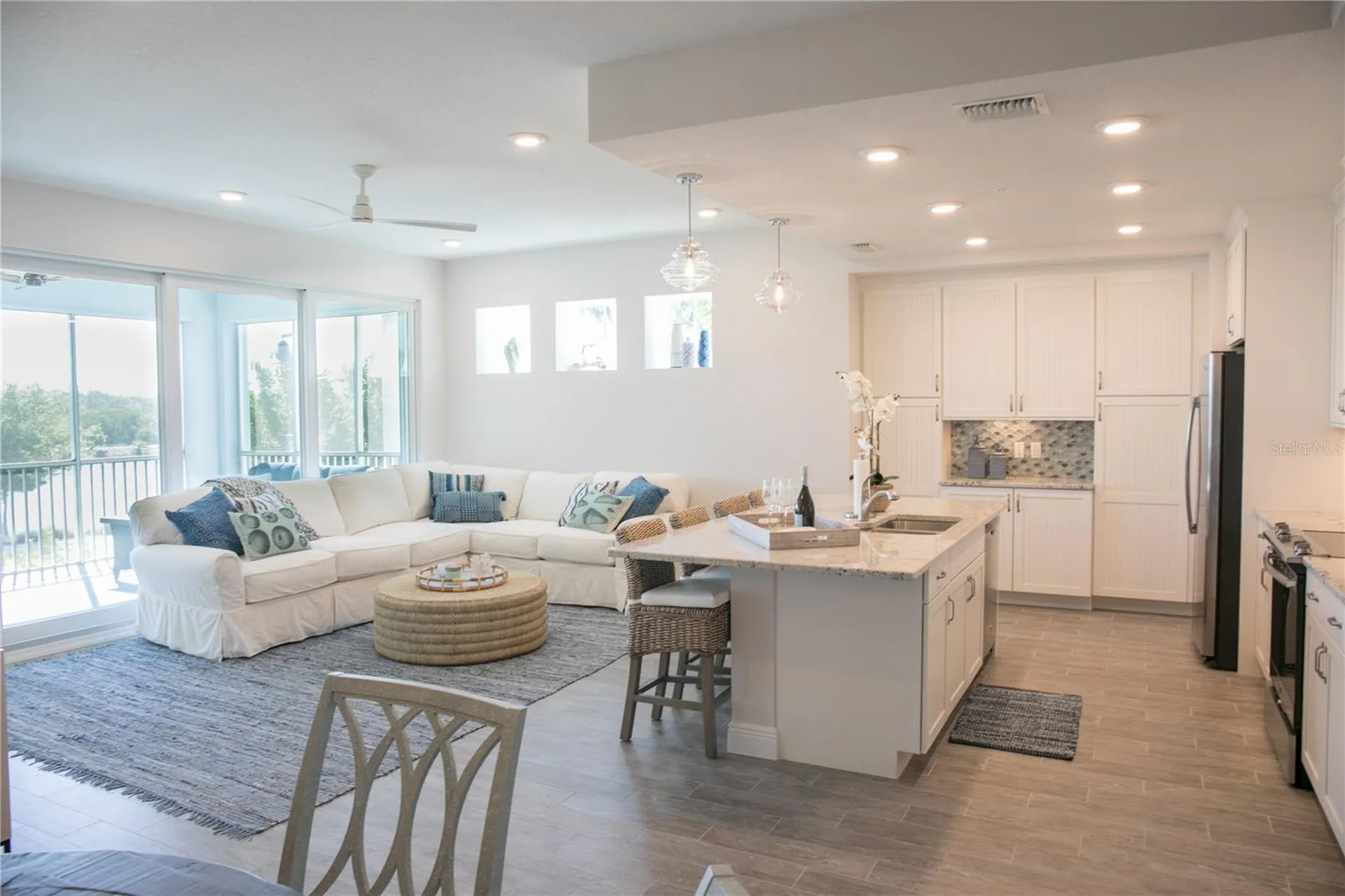 387 Aruba Circle Bradenton FL 34209