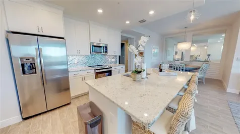 387 Aruba Circle Bradenton FL 34209