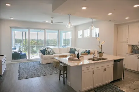 387 Aruba Circle Bradenton FL 34209