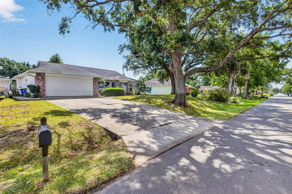 2225 Vista Palm Drive Edgewater FL 32141